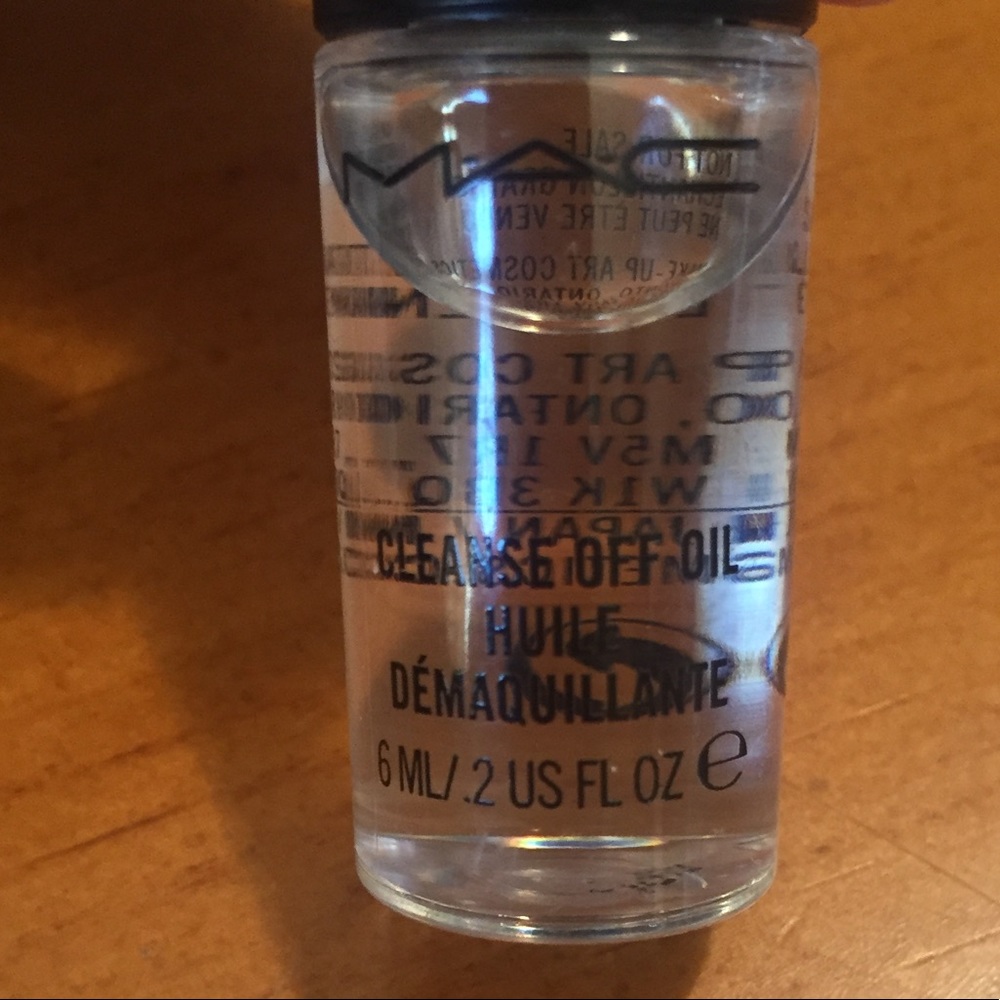MAC Cleanse Off Oil - Picture 5 of 15